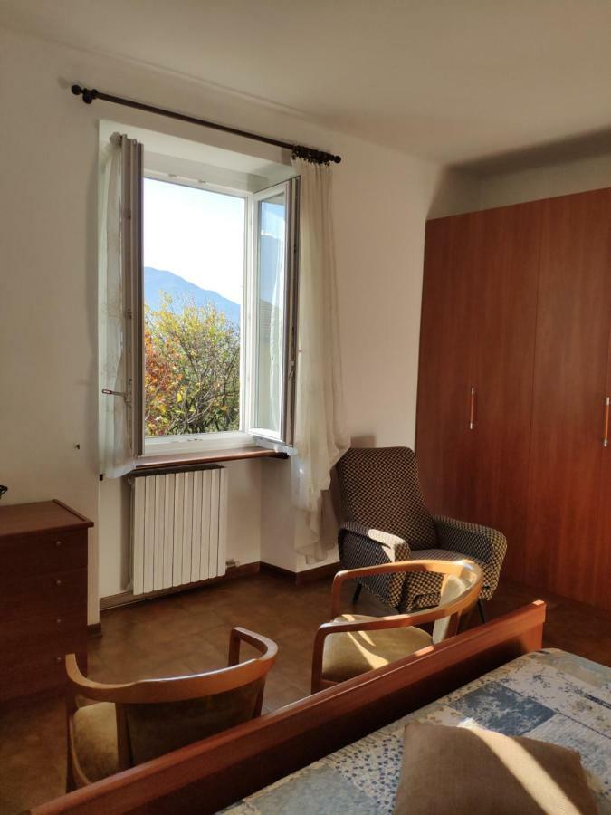 Casa Gialla Gera Lario Bagian luar foto